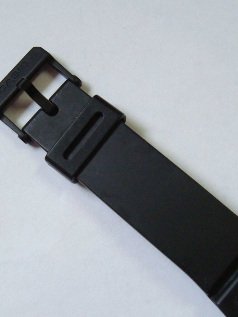 CASIO  F-108WH - Picture 3 of 7
